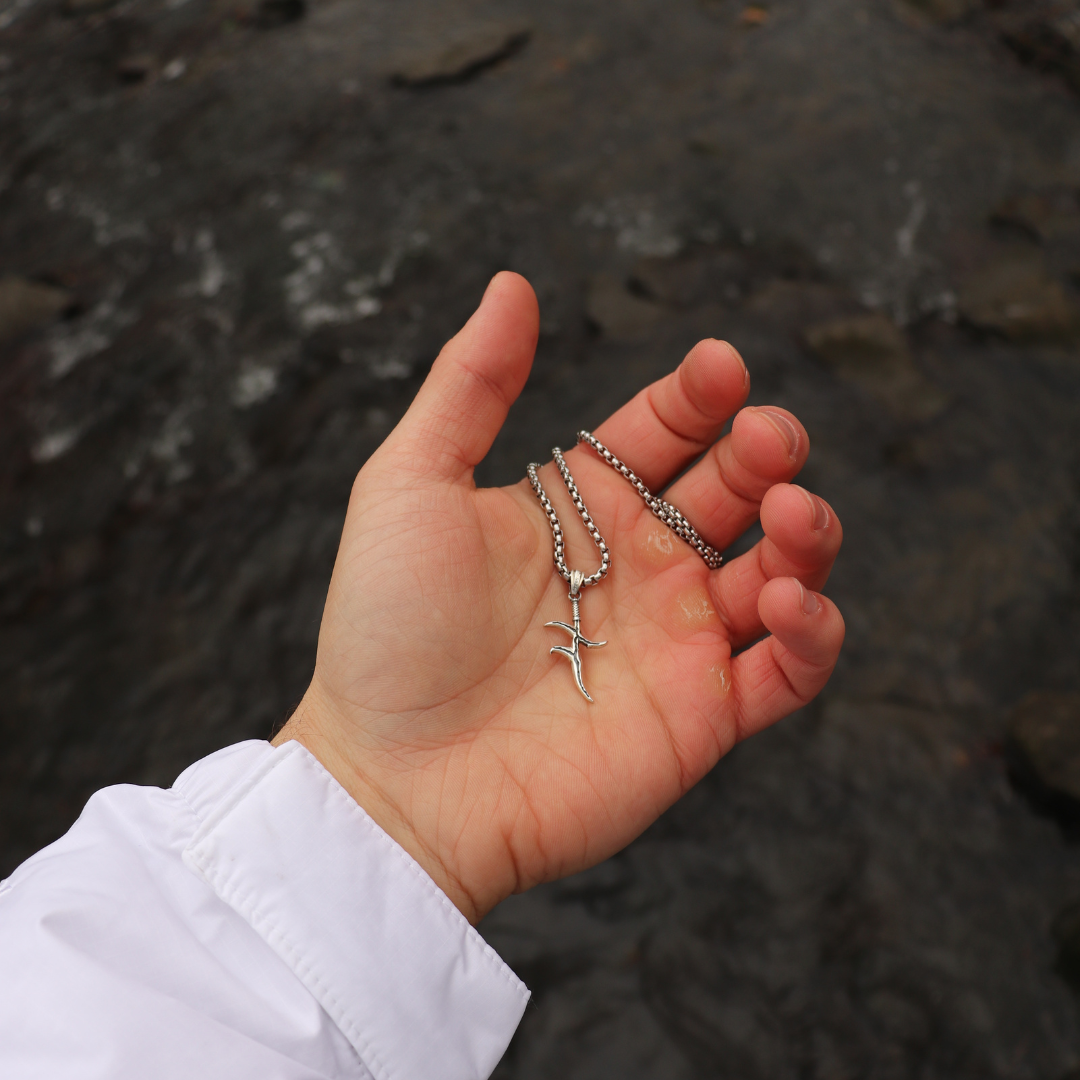 Elden Ring: The Black Knife Necklace